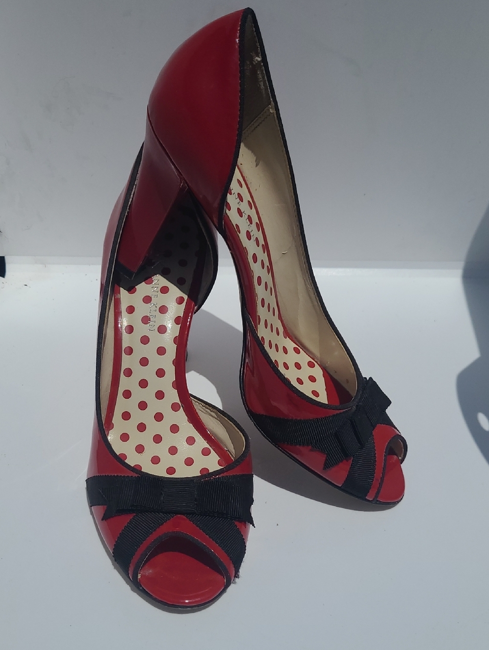 Anne Klein Red Patent Leather Peep-Toe Heels with Black Bow Size 8.5 M